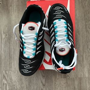 Nike Air Max Plus (grade school)